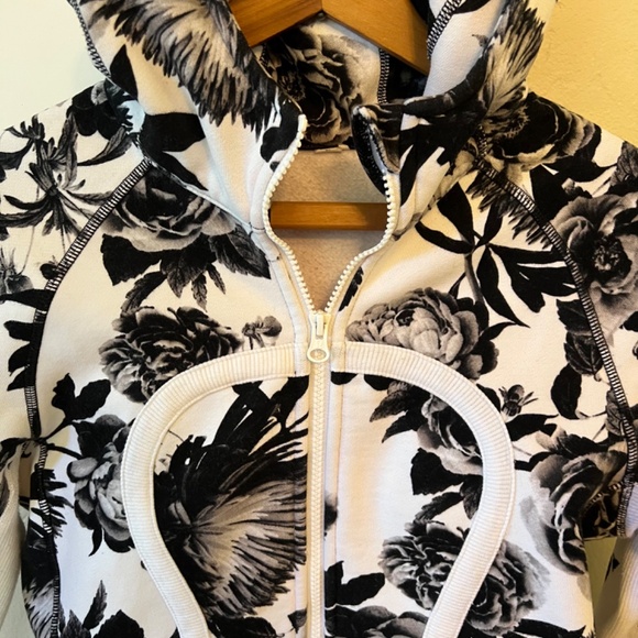 Lululemon Scuba Hoodie 6 Brisk Bloom Floral - Picture 3 of 8